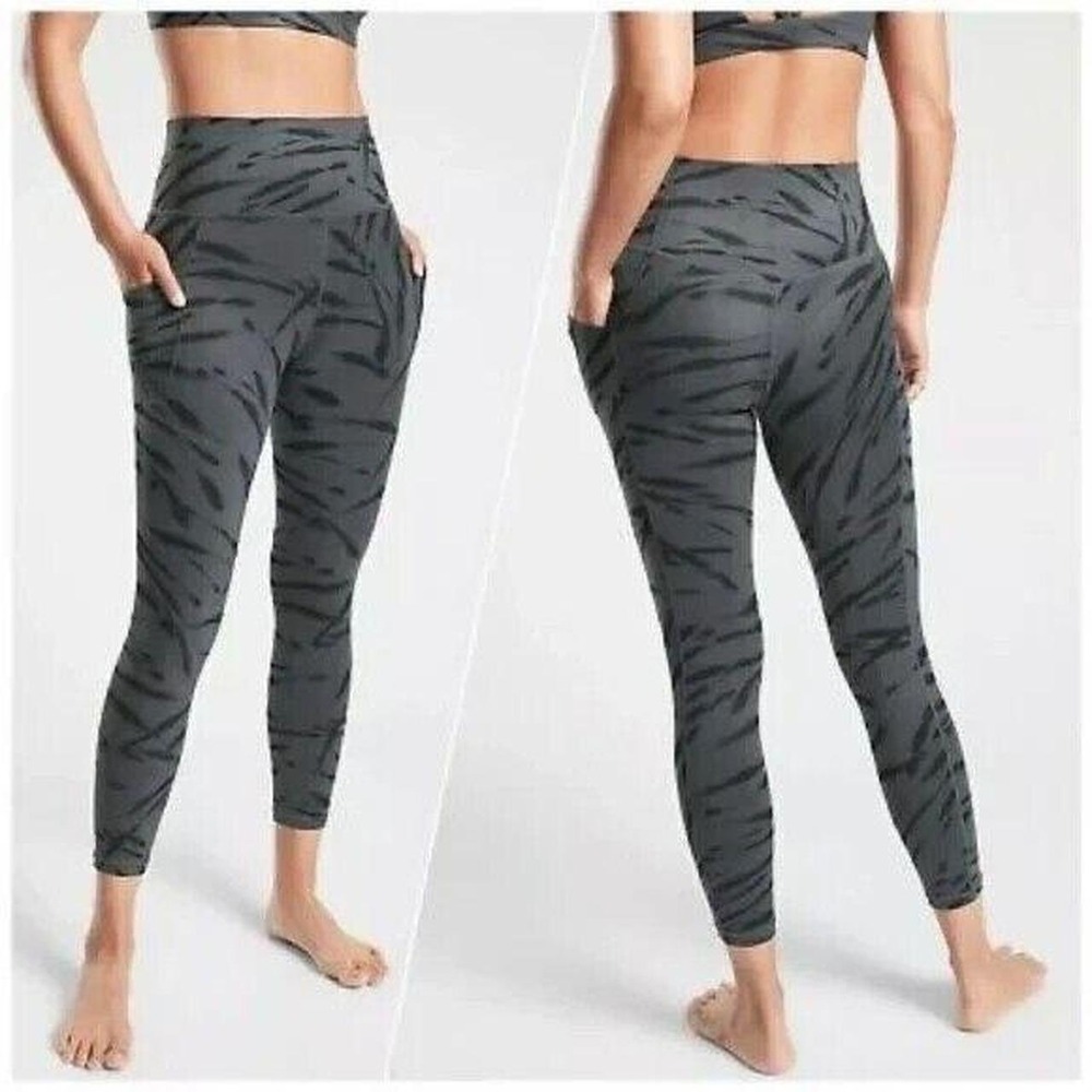Athleta Salutation Stash Pocket II 7/8 Leggings Grey Black Tiger Zebra Stripe S